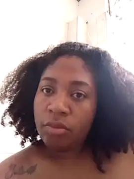 Mia-Victory Show in webcam