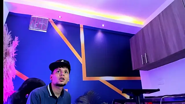 Iam_steven_n Webbikameraesitys