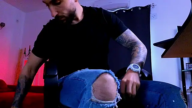 MightyAaron66 现场XXX聊天