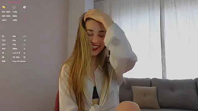 Quinavelle লাইভ XXX চ্যাট