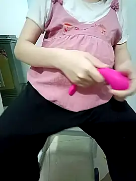 SweetGirl2k2 现场XXX聊天