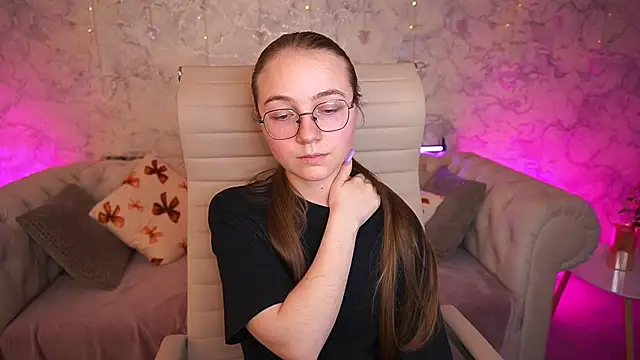 دردشة ArrinaWairr الجنسية المباشرة