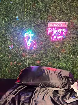 Sembang XXX Secara Langsung RenaThickAss