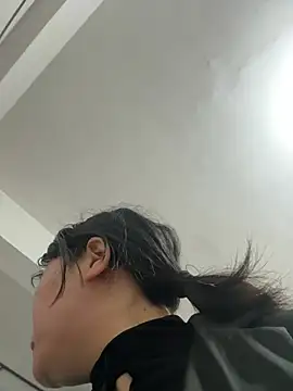 daaqnn élő XXX-chatje