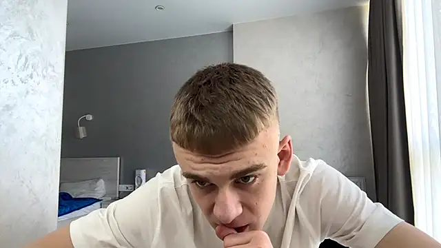 SoloFury 即時 XXX 聊天