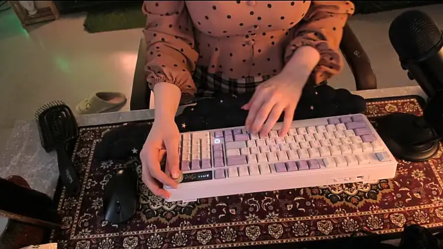 TessaMill: онлайн-секс-чат