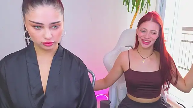 Sofia_Plump Adlı Modelin Canlı XXX Sohbeti