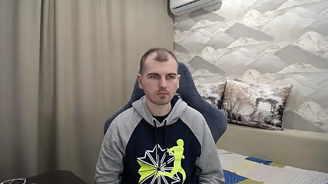 SerzhKorol1's Webcam Show