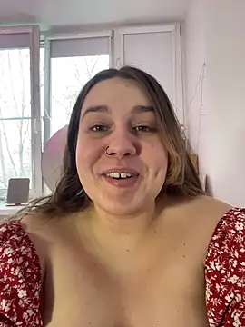 Chat +18 de SuzieMurray ao vivo