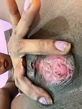 Small_Titss Pertunjukan Webcam