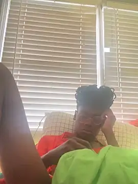 Pokazy przed kamerką – barracksbunny