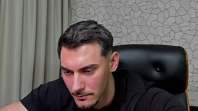 ClintMasters Adlı Modelin Canlı XXX Sohbeti