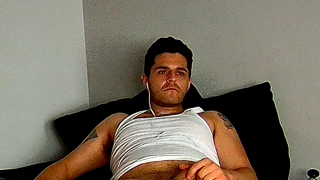 The_SockJock: διαδικτυακό σόου στην κάμερα