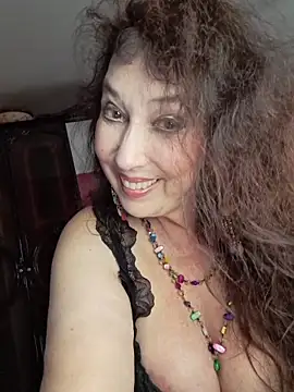 GypsyEsmeralda Live XXX-chat