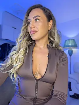 แชท XXX สดของ BarbieDoll13