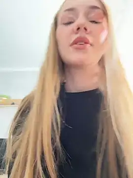 MilaMoone Live XXX-chat