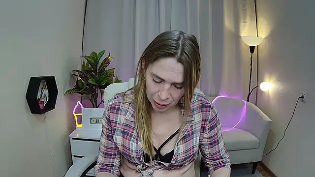 TessaDaybreak's Live XXX Chat