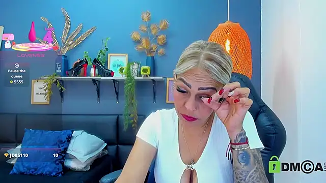 yessila_parker 即時 XXX 聊天