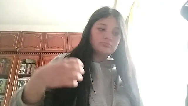 Show modela BeatriceMolands na web-kameri