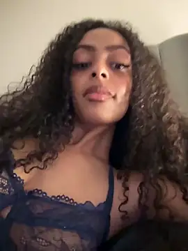 Pertunjukan Kamera Web yasmingarcia