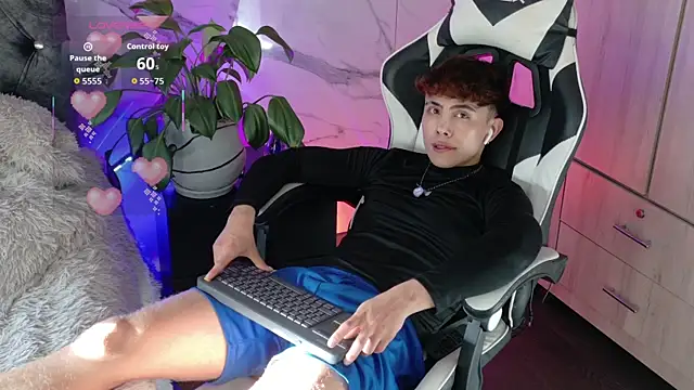 Saimonvela 现场XXX聊天