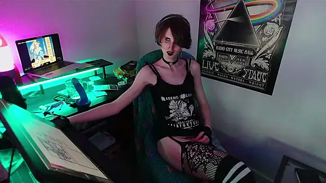 GiRL_POLARiS' Webcam Show