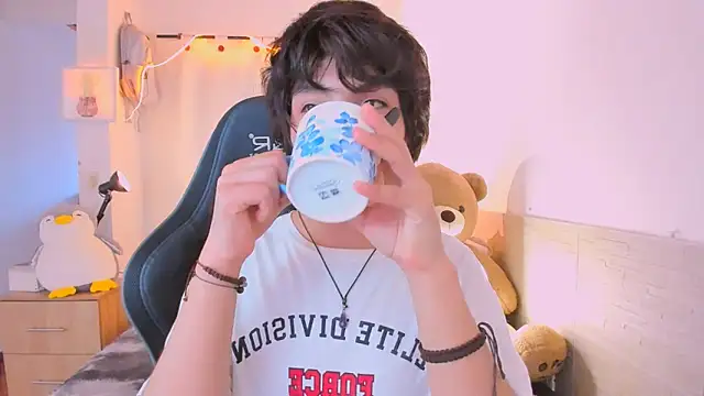 Sweet_Allan Show in webcam