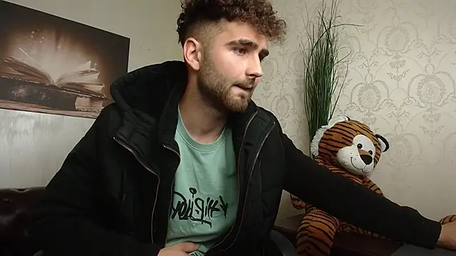 KyloEast's Live XXX Chat