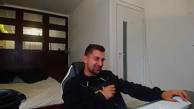 BryceReign Chat XXX live