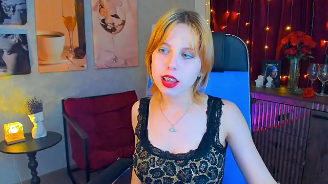 แชท XXX สดของ VivienneHebert