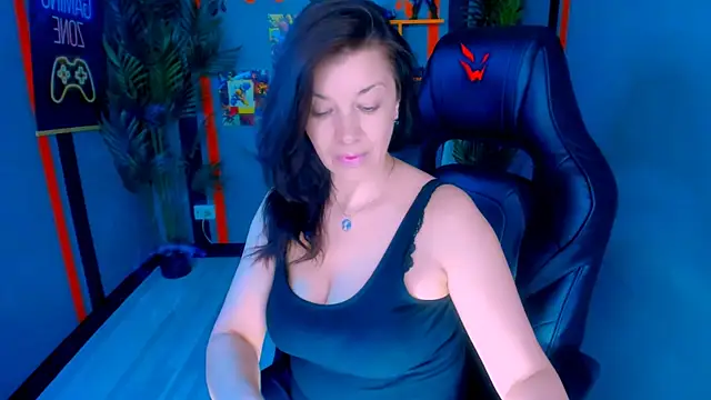 AnaMills' Live XXX Chat