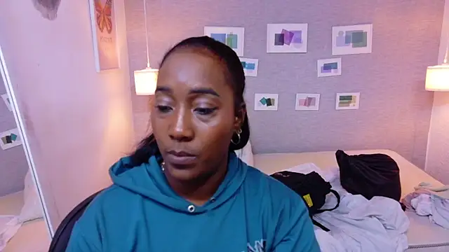 แชท XXX สดของ kiara_evanss