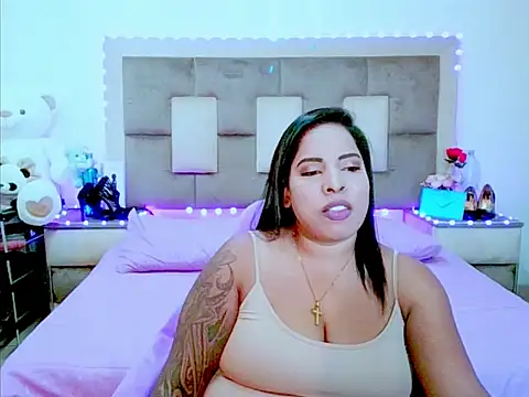 indiantopaz694u Webcam Show