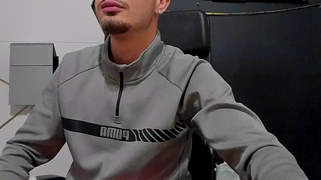 BrandonTate 即時 XXX 聊天