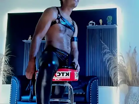 TitoBell Adlı Modelin Canlı XXX Sohbeti