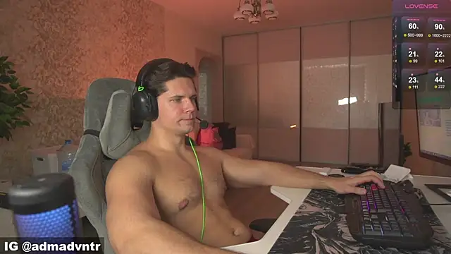 Chat XXX en directo de Rus_adventure7