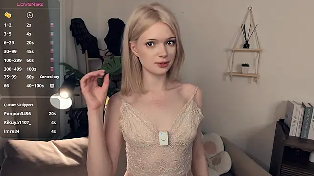 LaureMestler's Webcam Show