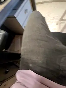 jerryrooh69 Adlı Modelin Canlı XXX Sohbeti