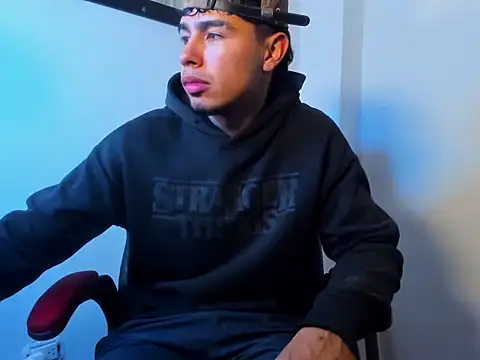 Chatroom XXX en direct de Noah_Sins