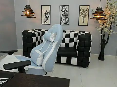 Maya_Naughty webcam show