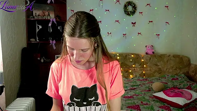 LunariaaのライブXXXチャット