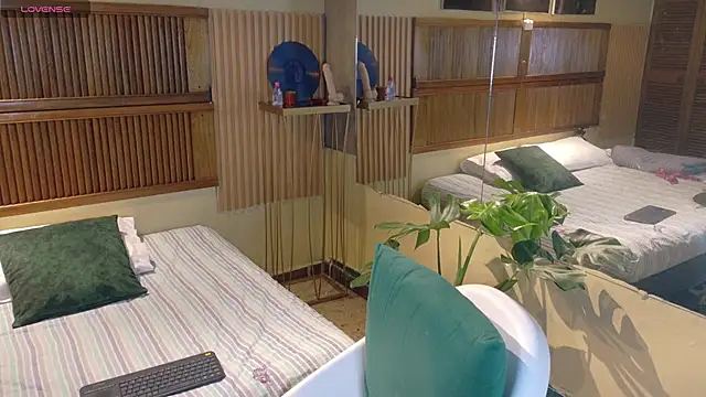 Eli666uwu's Live XXX Chat