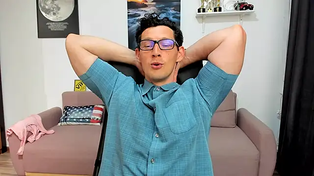 BrutusK08 网络视讯表演