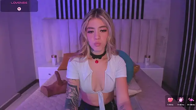 ViolettHansson Chat XXX in diretta