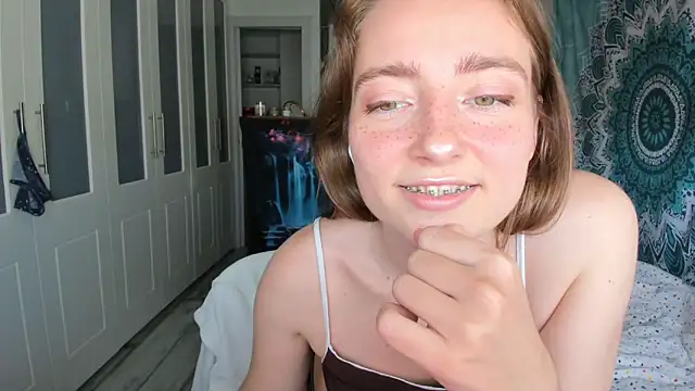 LiaSasha's Live XXX Chat