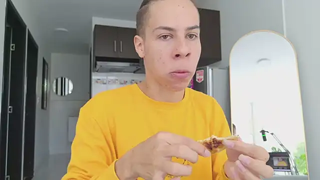 grey___27: онлайн-секс-чат