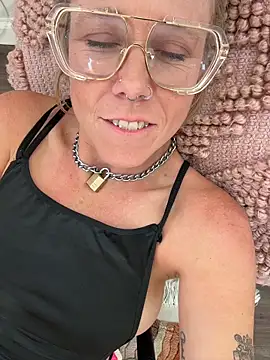 goodgirlbabydoll Pertunjukan Webcam