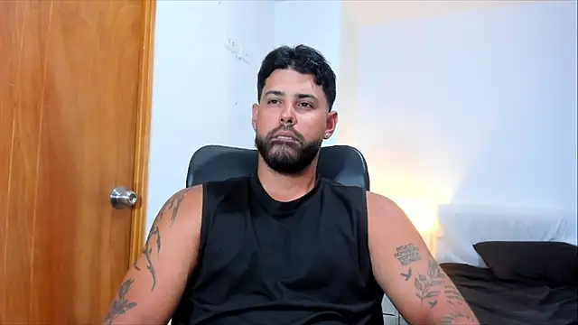 Justyn_Torres Adlı Modelin Canlı XXX Sohbeti