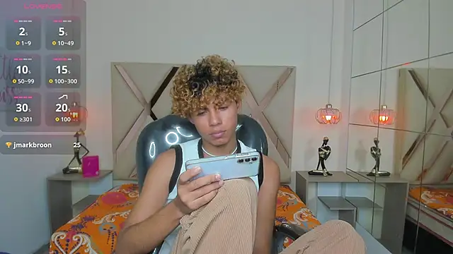 Anyelo_Twink 网络视讯表演