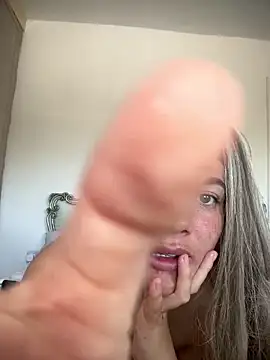 little_lola_x: вебкам-шоу